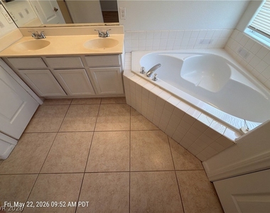 343 Mulberry Glen Drive - Photo Thumbnail 10