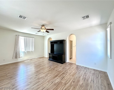 8228 Weeping Springs Avenue - Photo Thumbnail 22