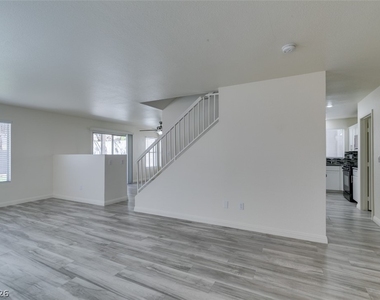 8705 Majestic Pine Avenue - Photo Thumbnail 14