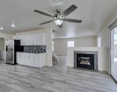8705 Majestic Pine Avenue - Photo Thumbnail 9