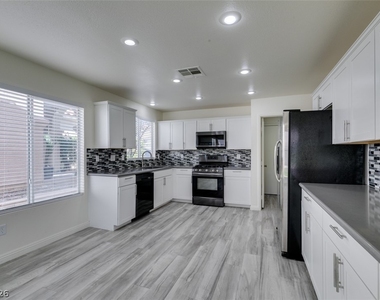 8705 Majestic Pine Avenue - Photo Thumbnail 23