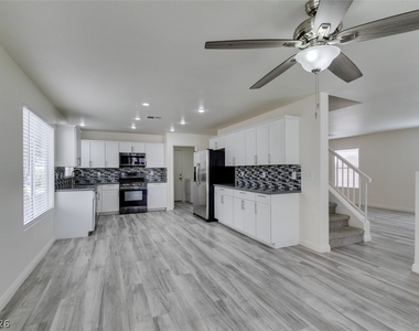 8705 Majestic Pine Avenue - Photo Thumbnail 24