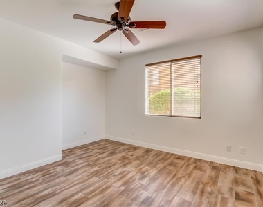 10948 Positano Street - Photo Thumbnail 15