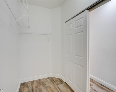 10948 Positano Street - Photo Thumbnail 19