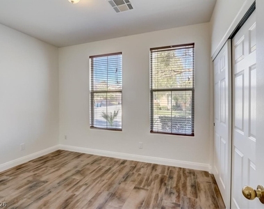 10948 Positano Street - Photo Thumbnail 8