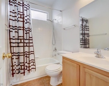 10948 Positano Street - Photo Thumbnail 11