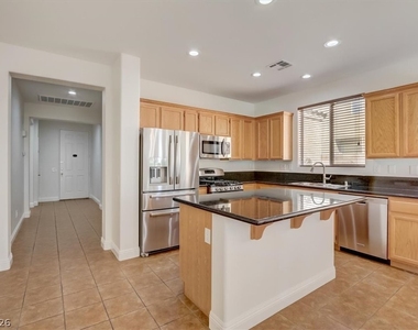 10948 Positano Street - Photo Thumbnail 5