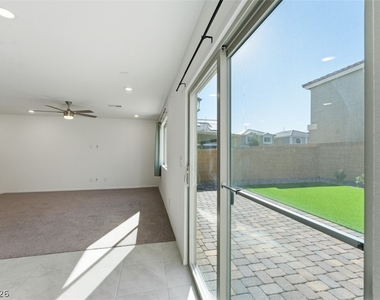 5427 Barcola Avenue - Photo Thumbnail 6