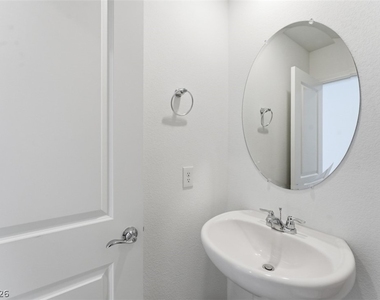 5427 Barcola Avenue - Photo Thumbnail 14