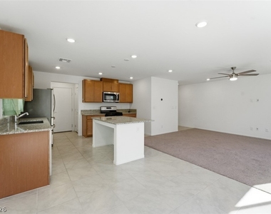 5427 Barcola Avenue - Photo Thumbnail 5