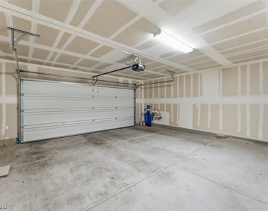 5427 Barcola Avenue - Photo Thumbnail 35