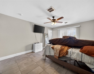 3001 Merritt Avenue - Photo Thumbnail 14