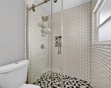 3001 Merritt Avenue - Photo Thumbnail 7