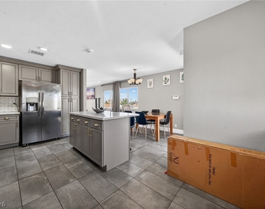 3001 Merritt Avenue - Photo Thumbnail 3