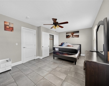 3001 Merritt Avenue - Photo Thumbnail 2