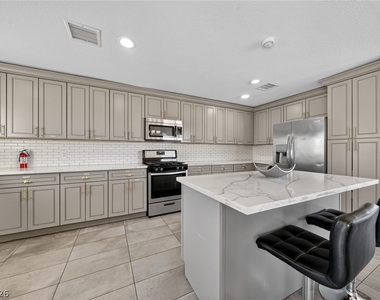 3001 Merritt Avenue - Photo Thumbnail 20