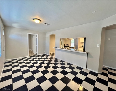 508 Harvard Street - Photo Thumbnail 3