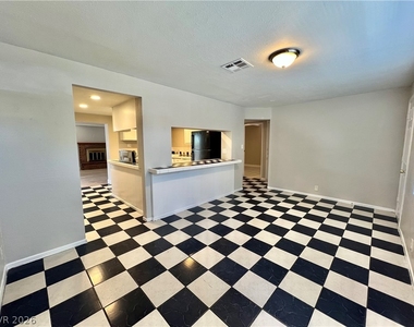508 Harvard Street - Photo Thumbnail 2
