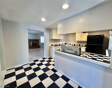 508 Harvard Street - Photo Thumbnail 4