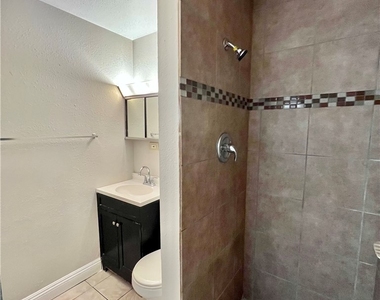 508 Harvard Street - Photo Thumbnail 17