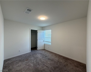 7056 Dandelion Park Avenue - Photo Thumbnail 12