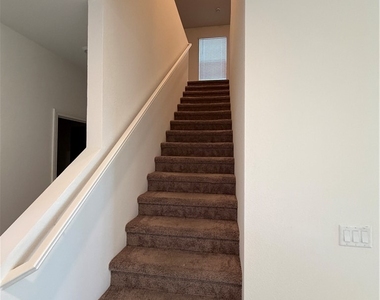 7056 Dandelion Park Avenue - Photo Thumbnail 6