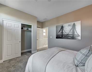 918 Cottonwood Hill Place - Photo Thumbnail 41
