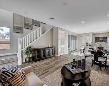 918 Cottonwood Hill Place - Photo Thumbnail 9