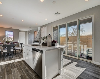 918 Cottonwood Hill Place - Photo Thumbnail 17