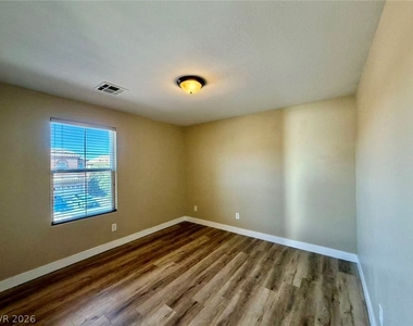 715 Quayside Court - Photo Thumbnail 17
