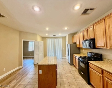 715 Quayside Court - Photo Thumbnail 3
