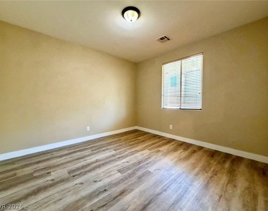 715 Quayside Court - Photo Thumbnail 5