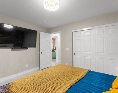 4198 Abernethy Forest Place - Photo Thumbnail 30