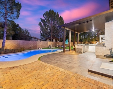 4198 Abernethy Forest Place - Photo Thumbnail 70