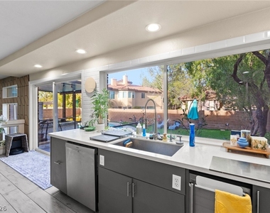 4198 Abernethy Forest Place - Photo Thumbnail 36
