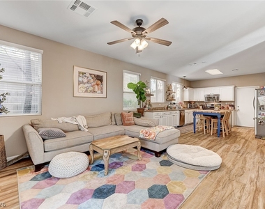 10617 Austin Bluffs Avenue - Photo Thumbnail 11