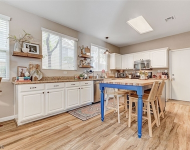 10617 Austin Bluffs Avenue - Photo Thumbnail 13