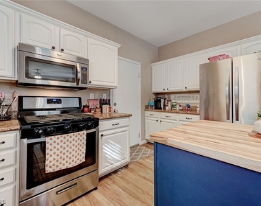 10617 Austin Bluffs Avenue - Photo Thumbnail 18