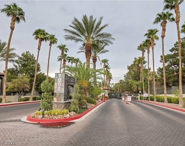 9000 Las Vegas Boulevard - Photo Thumbnail 1