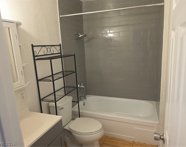1809 Putnam Avenue - Photo Thumbnail 14