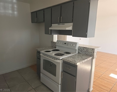 1809 Putnam Avenue - Photo Thumbnail 10