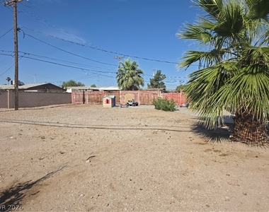 1809 Putnam Avenue - Photo Thumbnail 4