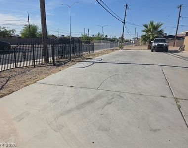 1809 Putnam Avenue - Photo Thumbnail 3