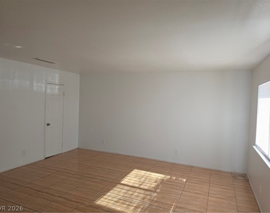 1809 Putnam Avenue - Photo Thumbnail 15