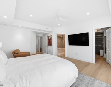 9103 Alta Drive - Photo Thumbnail 40