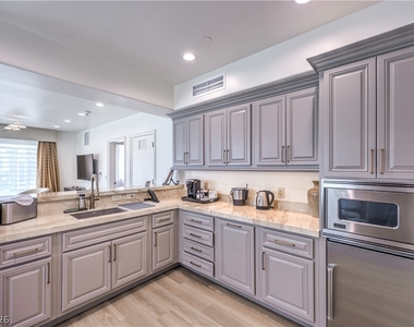 9103 Alta Drive - Photo Thumbnail 3