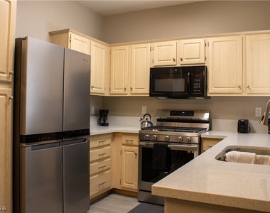 855 N Stephanie Street - Photo Thumbnail 5