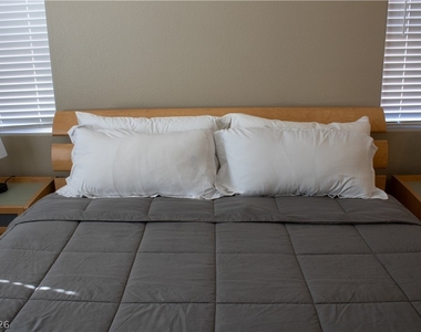 855 N Stephanie Street - Photo Thumbnail 14