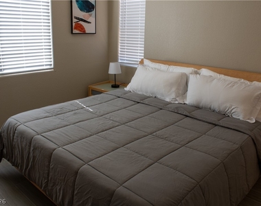 855 N Stephanie Street - Photo Thumbnail 13