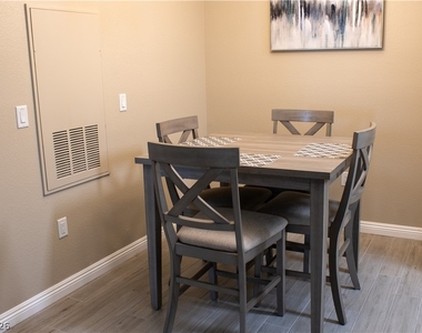 855 N Stephanie Street - Photo Thumbnail 10